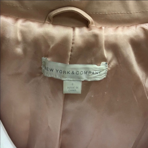 New York & Company chic blush trench rain coat 🧥 - Picture 2 of 5